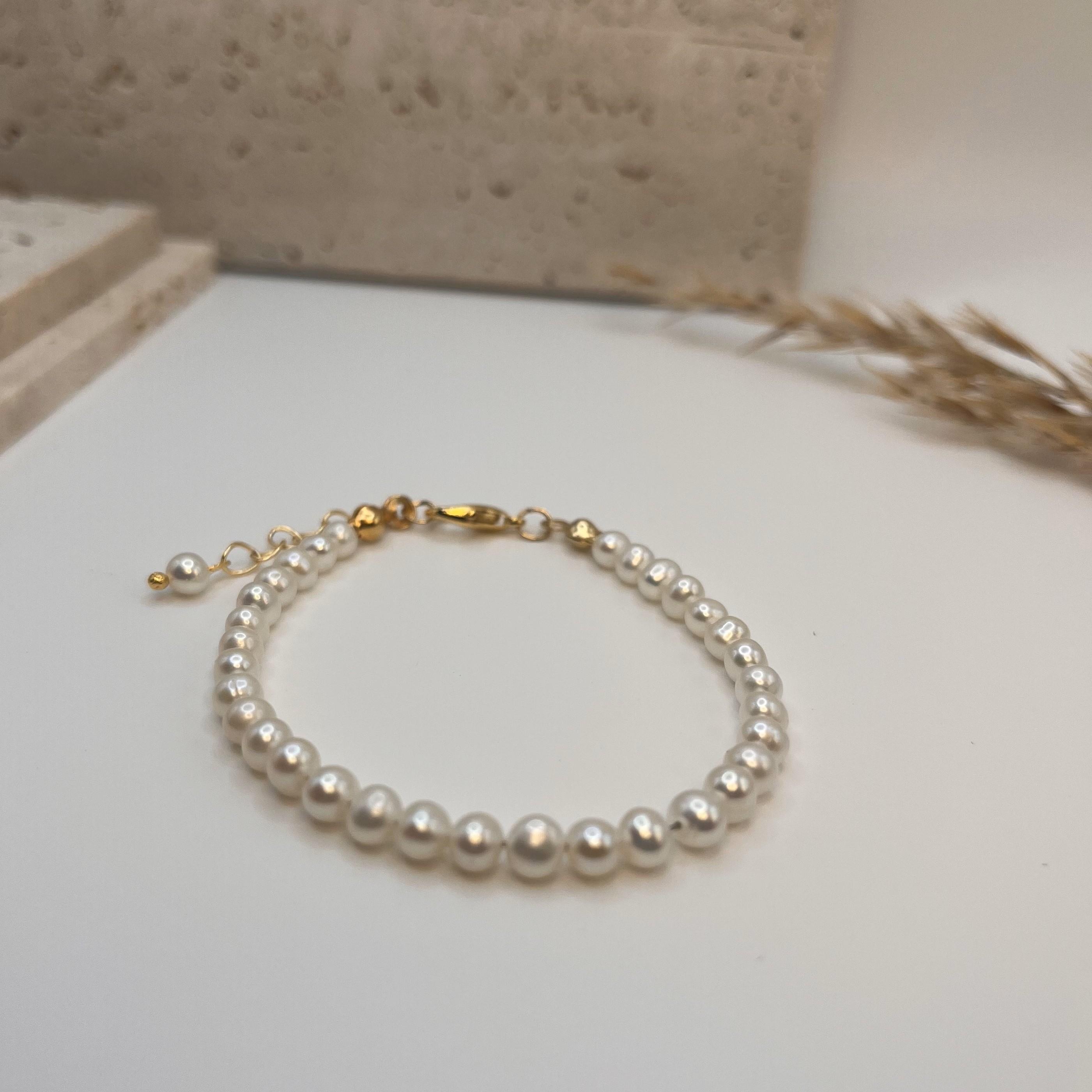 Dainty Fresh Water Pearl Bracelet