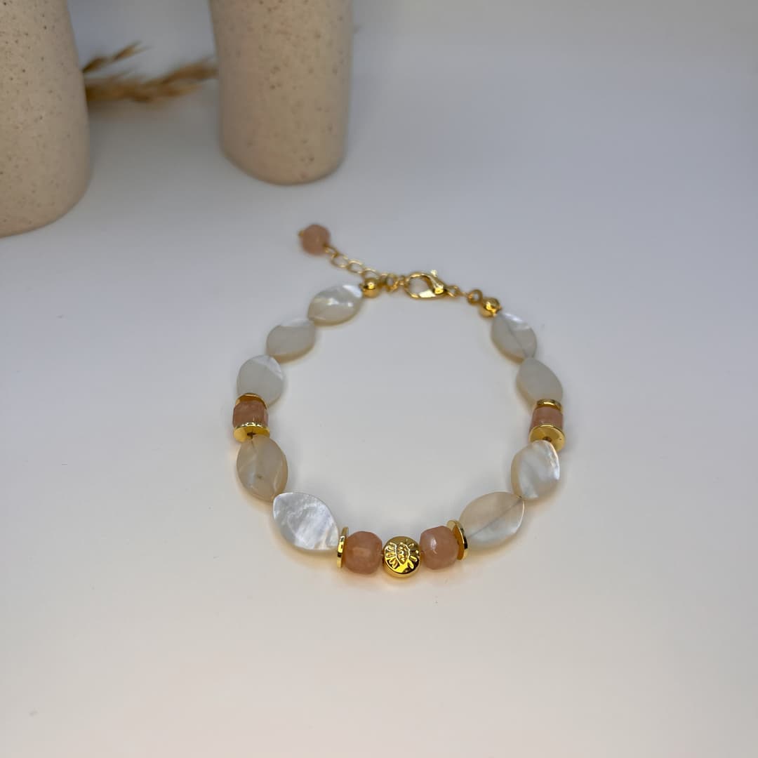 Flat Shell Bracelet