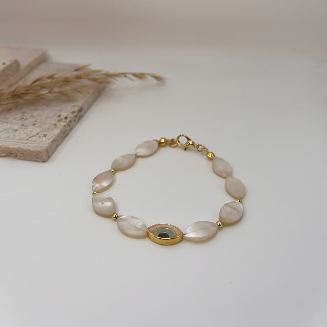 Flat Shell Bracelet