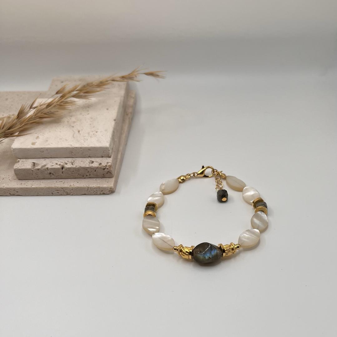 Labrodite & Shells Bracelet