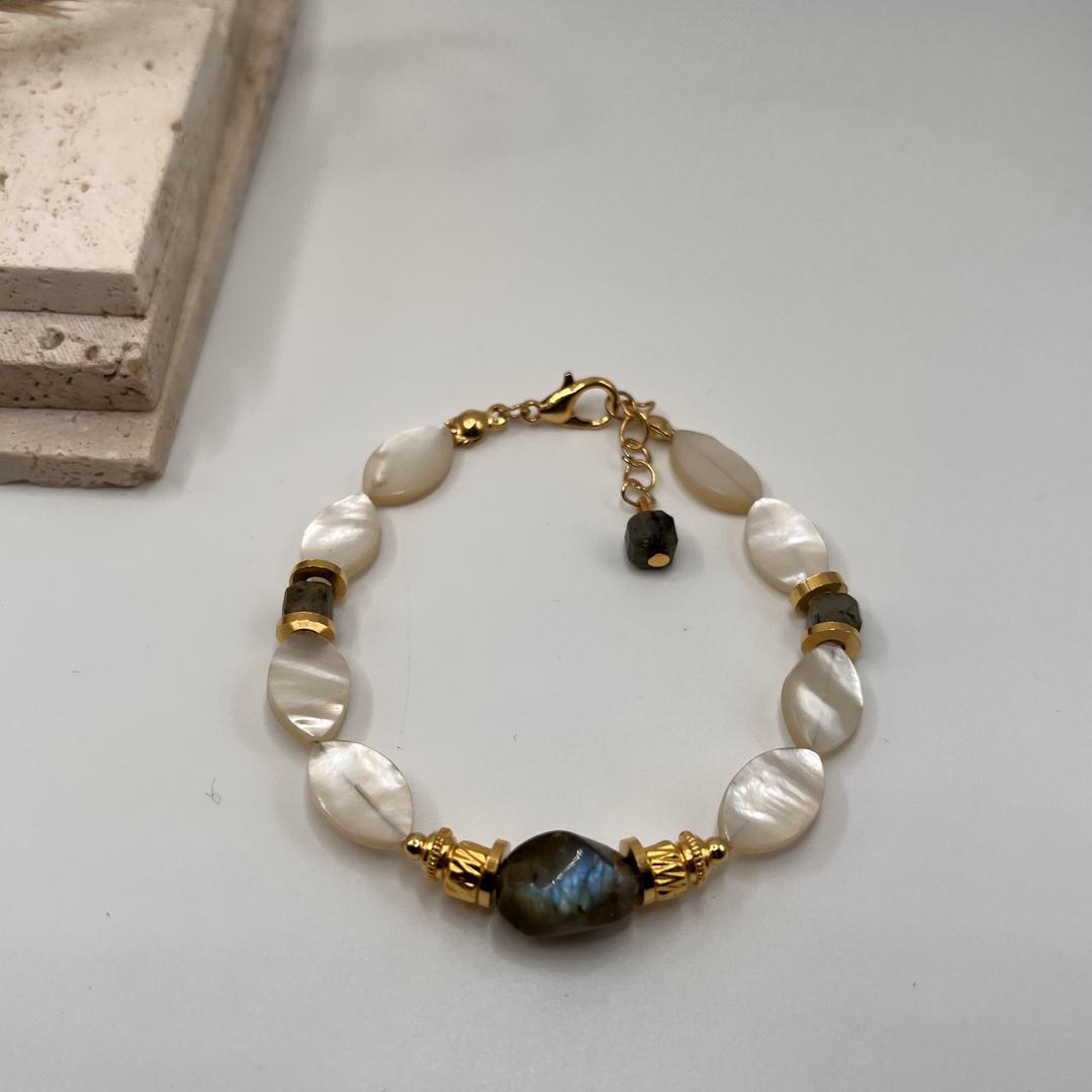 Labrodite & Shells Bracelet